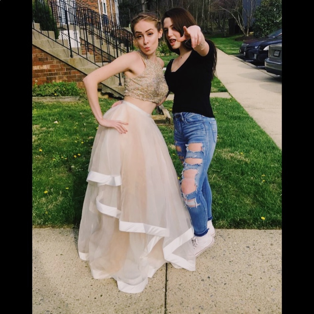 Meet your Posher, Alice